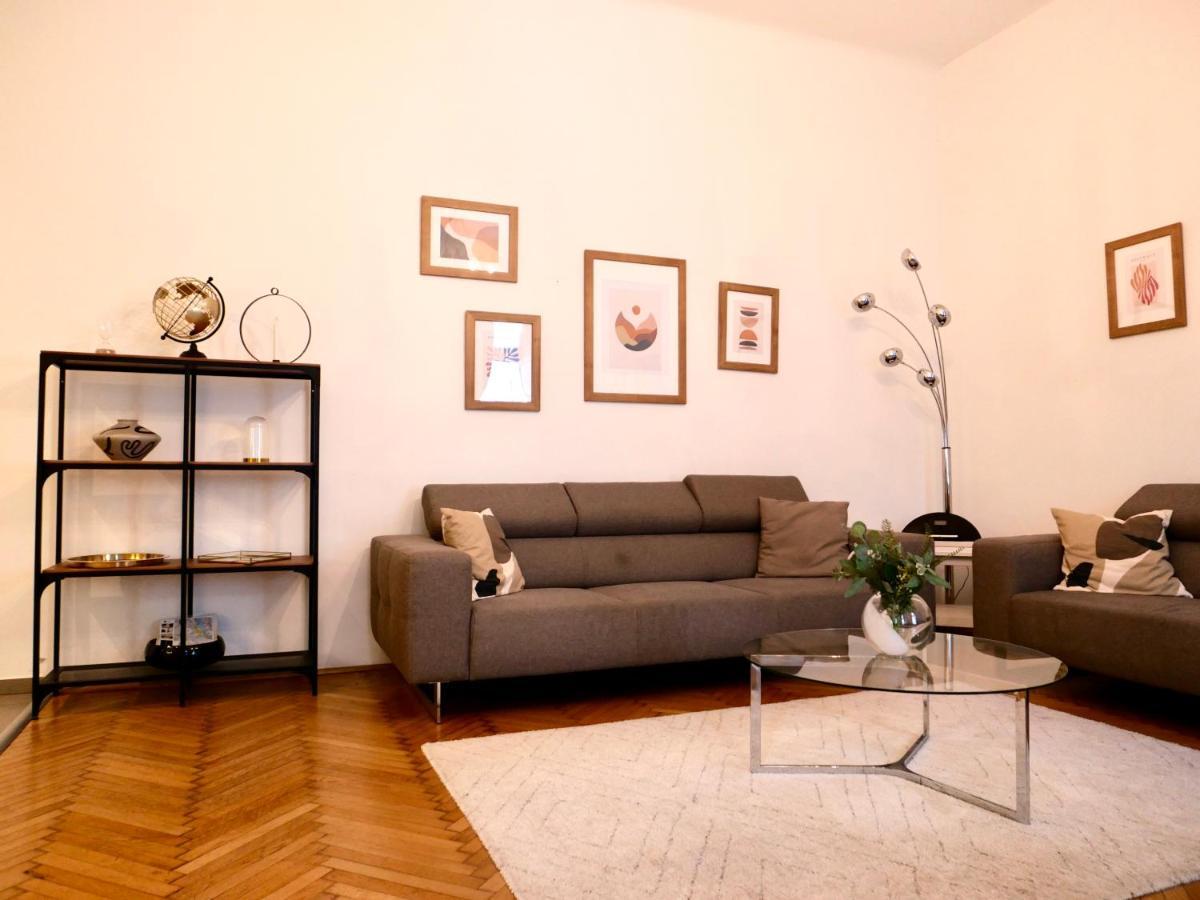 Contemporary City Apartment Vaci Utca Budapeşte Dış mekan fotoğraf