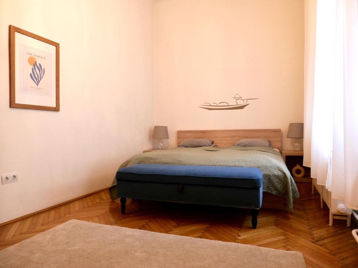 Contemporary City Apartment Vaci Utca Budapeşte Dış mekan fotoğraf