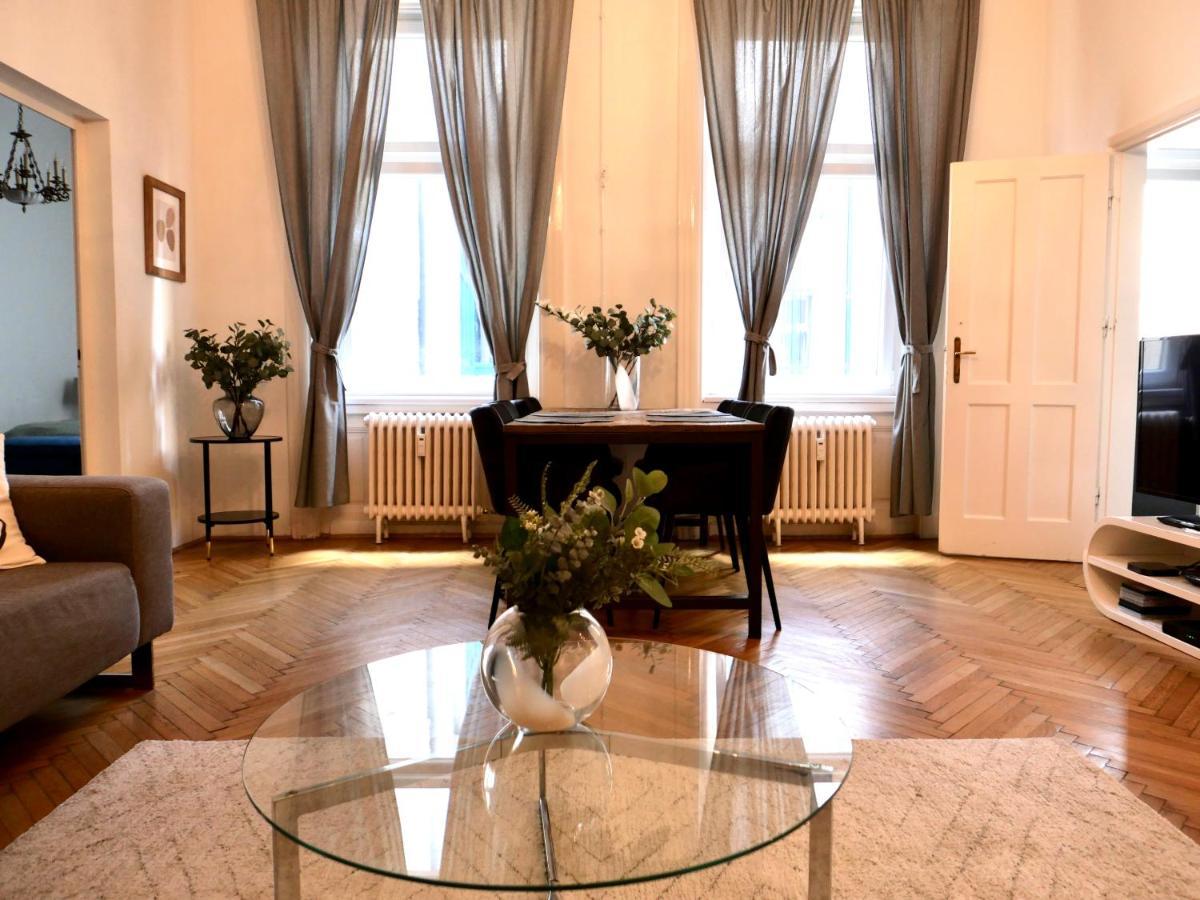 Contemporary City Apartment Vaci Utca Budapeşte Dış mekan fotoğraf